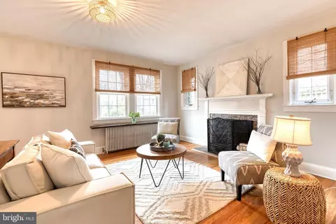 Living - 704 Regester Ave, Baltimore, MD 21212 photo 2 of 5