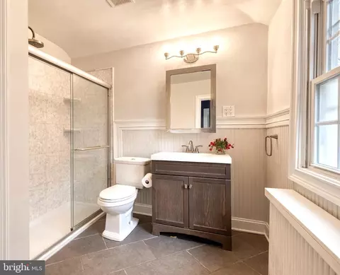 Bath - 704 Regester Ave, Baltimore, MD 21212 photo 1 of 4
