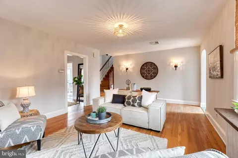 Living - 704 Regester Ave, Baltimore, MD 21212 photo 3 of 5