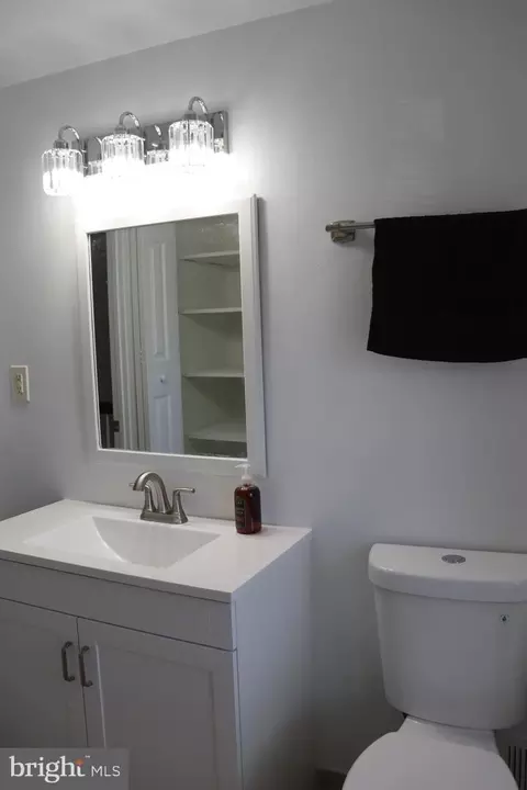 Bath - 5616 Whitby Rd, Baltimore, MD 21206 photo 9 of 10
