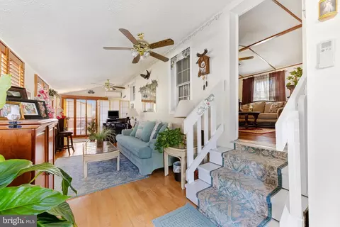 5 Mango Trl, Middle River, MD 21220 photo 4