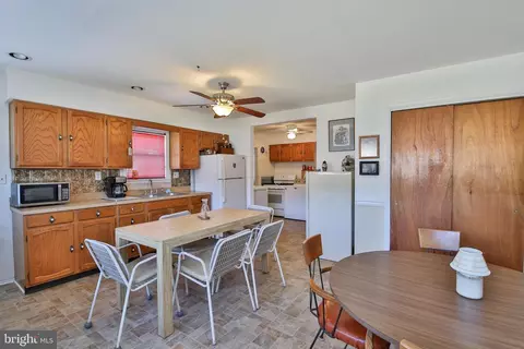 Dining - 3408 Kimble Rd, Windsor Mill, MD 21244 photo 2 of 4