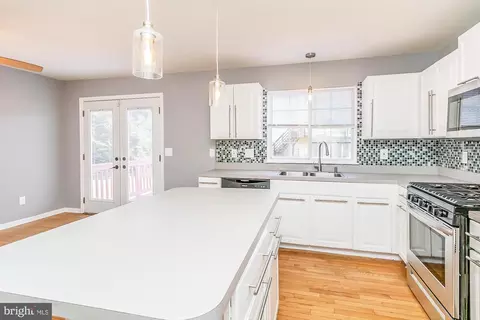 Kitchen - 7395 Maury Rd, Windsor Mill, MD 21244 photo 6 of 7