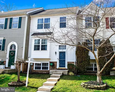 38 Flaxleaf Ct, Essex, MD 21221
