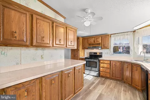 Kitchen - 9 Kerria Ln, Middle River, MD 21220 photo 3 of 5