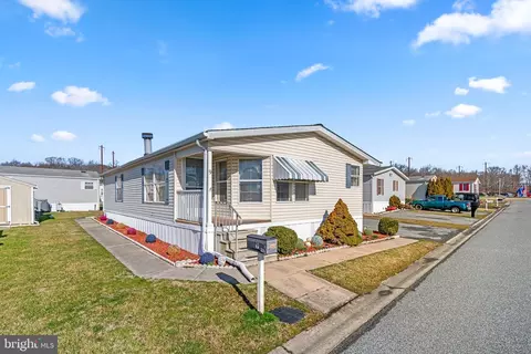 Exterior - 9 Kerria Ln, Middle River, MD 21220 photo 4 of 7