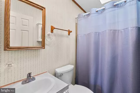 Bath - 9 Kerria Ln, Middle River, MD 21220 photo 4 of 4