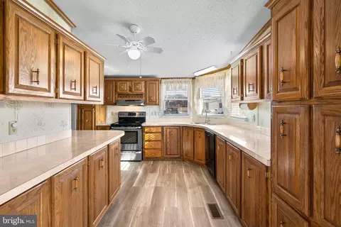 Kitchen - 9 Kerria Ln, Middle River, MD 21220 photo 4 of 5