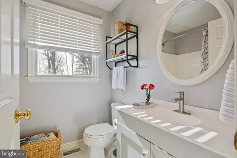 Bath - 15212 Old Hanover Rd, Upperco, MD 21155 photo 6 of 6