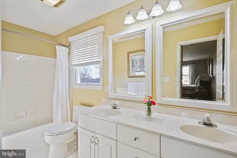 Bath - 15212 Old Hanover Rd, Upperco, MD 21155 photo 5 of 6