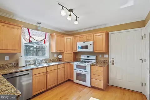 Kitchen - 15212 Old Hanover Rd, Upperco, MD 21155 photo 3 of 8