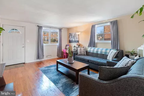 Living - 7437 Forrest Ave, Parkville, MD 21234 photo 2 of 4