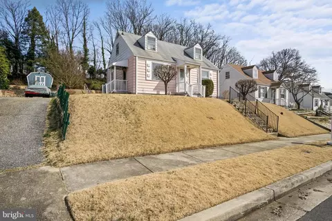 8713 Jenifer Rd, Parkville, MD 21234