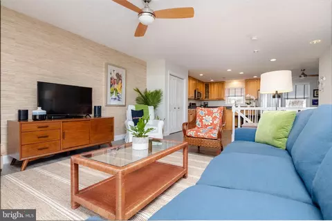 Living - 1306 Burke Rd, Middle River, MD 21220 photo 2 of 4