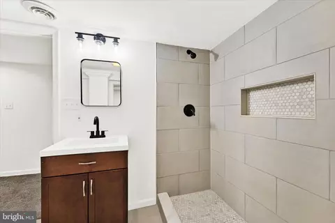 Bath - 2000 Summit Ave, Rosedale, MD 21237 photo 6 of 6