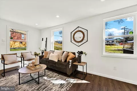 Living - 2000 Summit Ave, Rosedale, MD 21237 photo 3 of 3