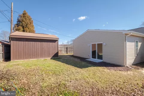 Exterior - 22 Transverse Ave, Middle River, MD 21220 photo 5 of 7