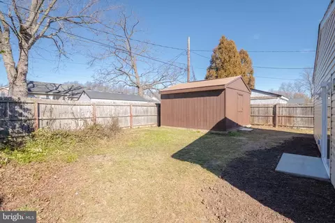 Exterior - 22 Transverse Ave, Middle River, MD 21220 photo 3 of 7