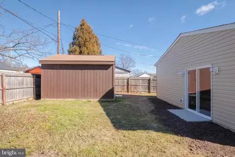 Exterior - 22 Transverse Ave, Middle River, MD 21220 photo 4 of 7