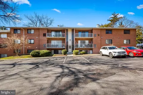200 Erin Way #203, Reisterstown, MD 21136