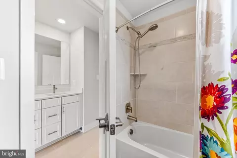 Bath - 9812 Libby Ln, Perry Hall, MD 21128 photo 11 of 15
