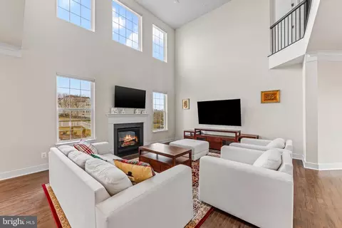 Living - 9812 Libby Ln, Perry Hall, MD 21128 photo 2 of 9