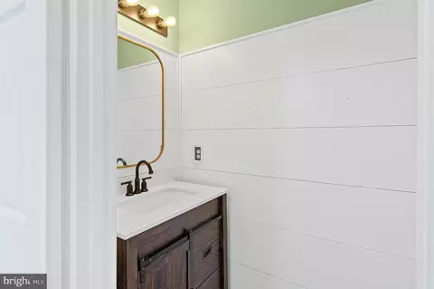 Bath - 1135 Ingate Rd #1135, Halethorpe, MD 21227 photo 1 of 4