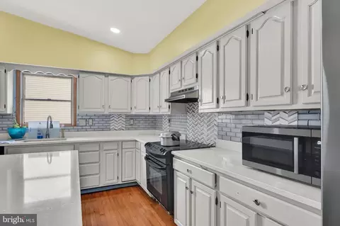 Kitchen - 12821 Eastern Ave, Middle River, MD 21220 photo 2 of 3