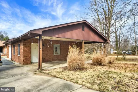 Exterior - 12821 Eastern Ave, Middle River, MD 21220 photo 5 of 8