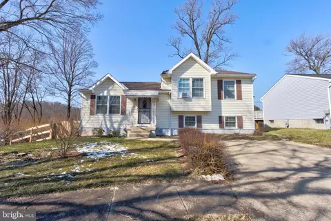 24 Rocky Ln, Pikesville, MD 21208