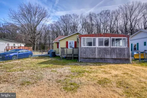 Exterior - 8601 N Point Rd, Sparrows Point, MD 21219 photo 5 of 5