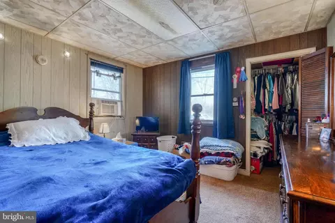 Bedroom - 8601 N Point Rd, Sparrows Point, MD 21219 photo 2 of 3