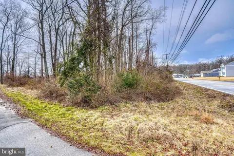 534 Turkey Point Rd, Essex, MD 21221