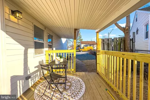 Exterior - 18 Stabilizer Dr, Middle River, MD 21220 photo 5 of 6