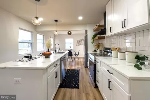 Kitchen - 18 Stabilizer Dr, Middle River, MD 21220 photo 2 of 4