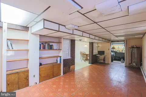 Living - 4211 Soth Ave, Nottingham, MD 21236 photo 5 of 6