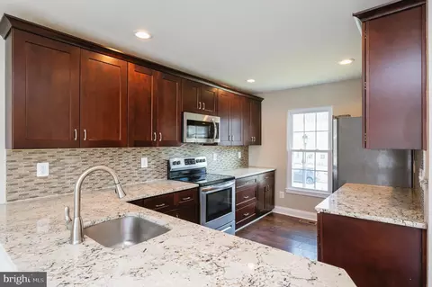 Kitchen - 16 Maxa Ct, Middle River, MD 21220 photo 5 of 8