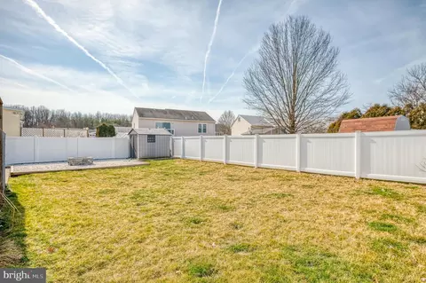 Exterior - 16 Maxa Ct, Middle River, MD 21220 photo 10 of 14