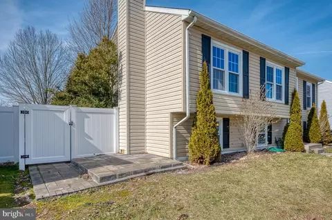 Exterior - 16 Maxa Ct, Middle River, MD 21220 photo 11 of 14