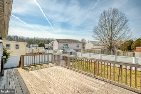 Exterior - 16 Maxa Ct, Middle River, MD 21220 photo 2 of 14