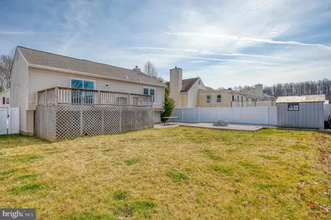 Exterior - 16 Maxa Ct, Middle River, MD 21220 photo 9 of 14