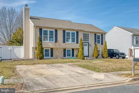 Exterior - 16 Maxa Ct, Middle River, MD 21220 photo 12 of 14