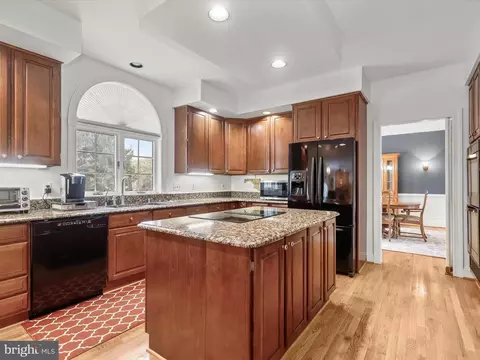 Kitchen - 23 Manor Knoll Ct, Baldwin, MD 21013 photo 2 of 9