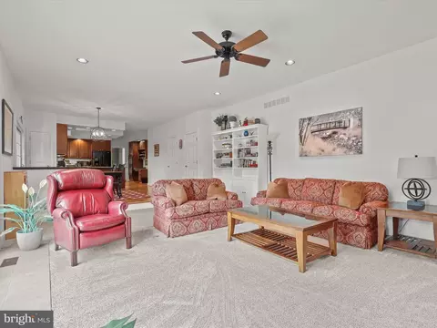 Living - 23 Manor Knoll Ct, Baldwin, MD 21013 photo 9 of 12