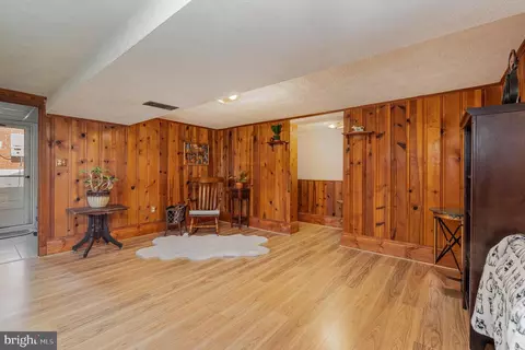 Living - 1406 Shefford Rd, Baltimore, MD 21239 photo 5 of 6