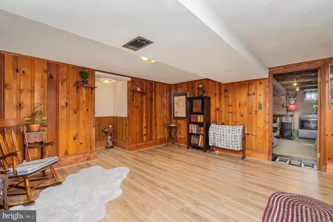 Living - 1406 Shefford Rd, Baltimore, MD 21239 photo 6 of 6