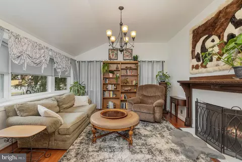 Living - 1406 Shefford Rd, Baltimore, MD 21239 photo 1 of 6