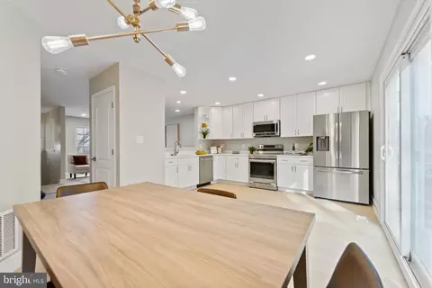2037 Putnam Rd, Halethorpe, MD 21227 photo 4