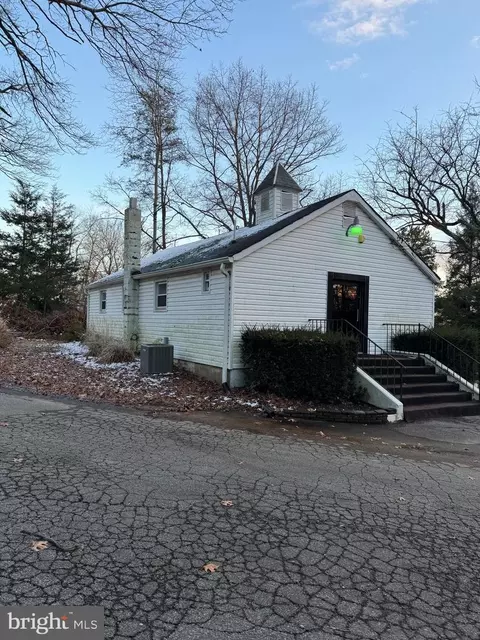 1000 Bernoudy Rd, White Hall, MD 21161