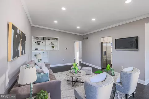 Living - 6853 Queens Ferry Rd, Baltimore, MD 21239 photo 5 of 6